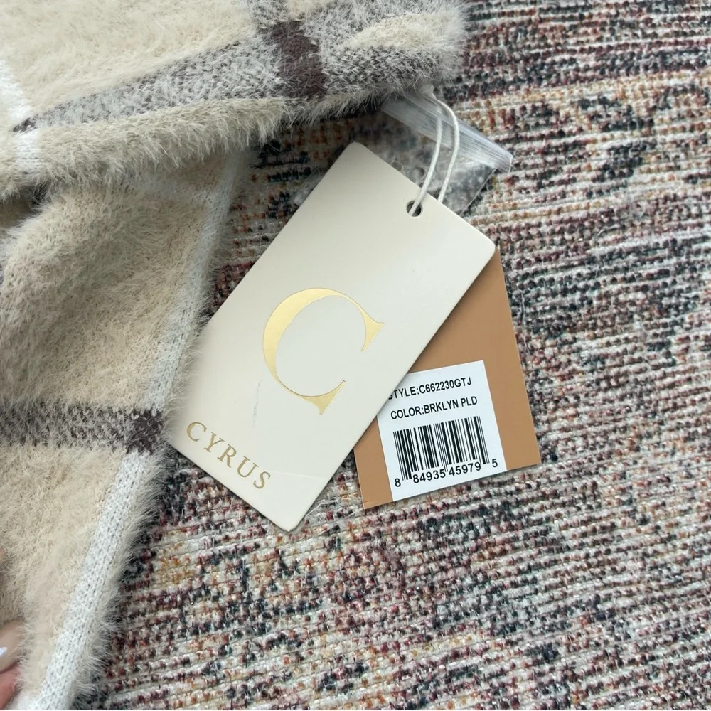 NWT Cyrus Cardigan